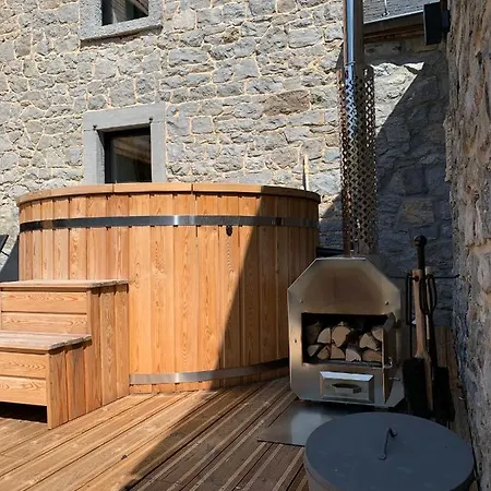 La Cachette Dans Le Verger Foy-Notre-Dame